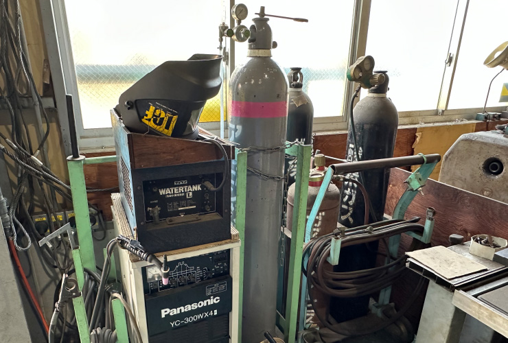 溶接機、その他各付属設備